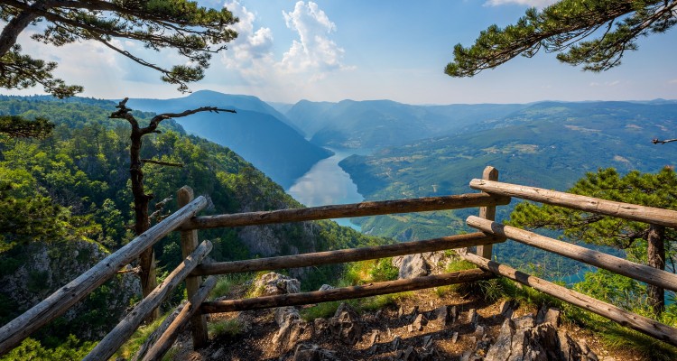 ŠARGANSKA OSMICA, DRVENGRAD IN NP TARA - 4 DNI